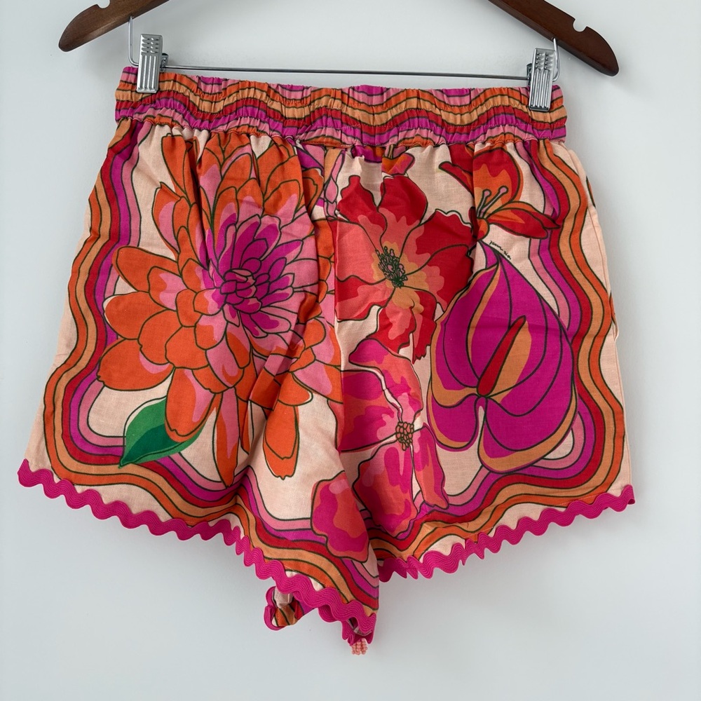 NWOT FARM Rio Spring Affair Shorts S - Picture 7 of 16